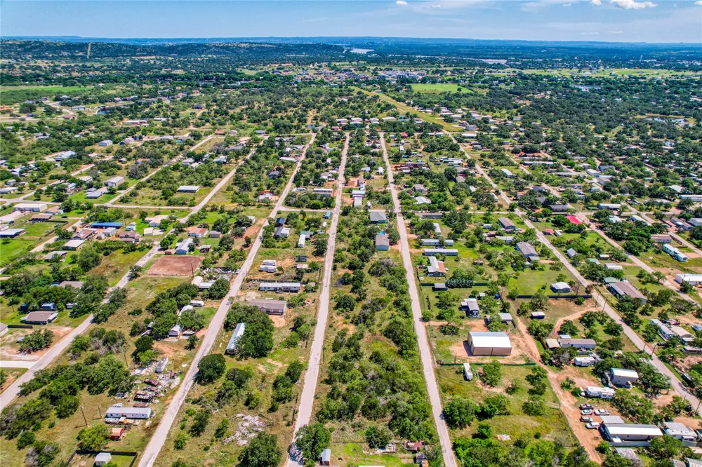 48 Pansy Road Kingsland, TX 78639