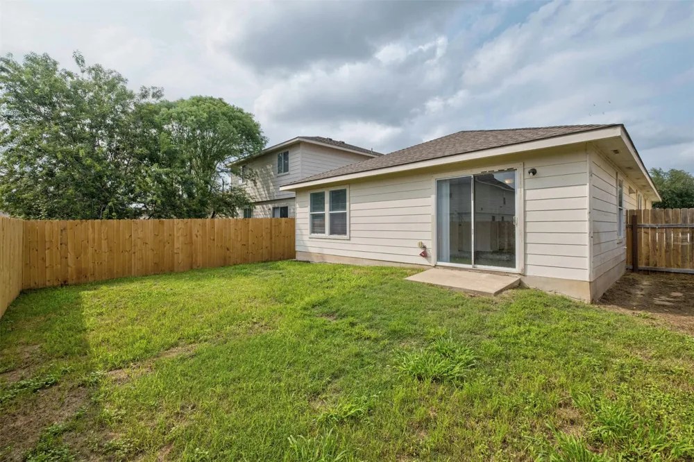 12409 Sky Harbor Drive Del Valle, TX 78617