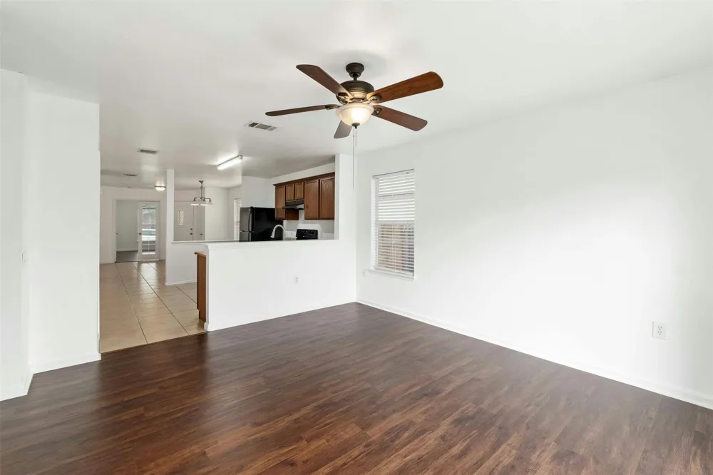 12409 Sky Harbor Drive Del Valle, TX 78617