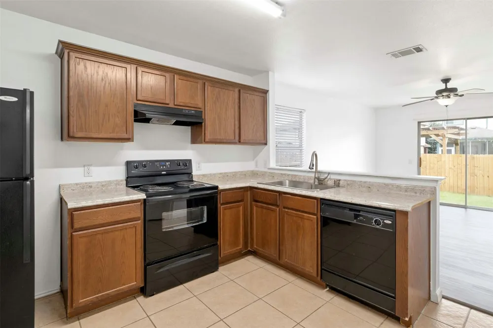 12409 Sky Harbor Drive Del Valle, TX 78617