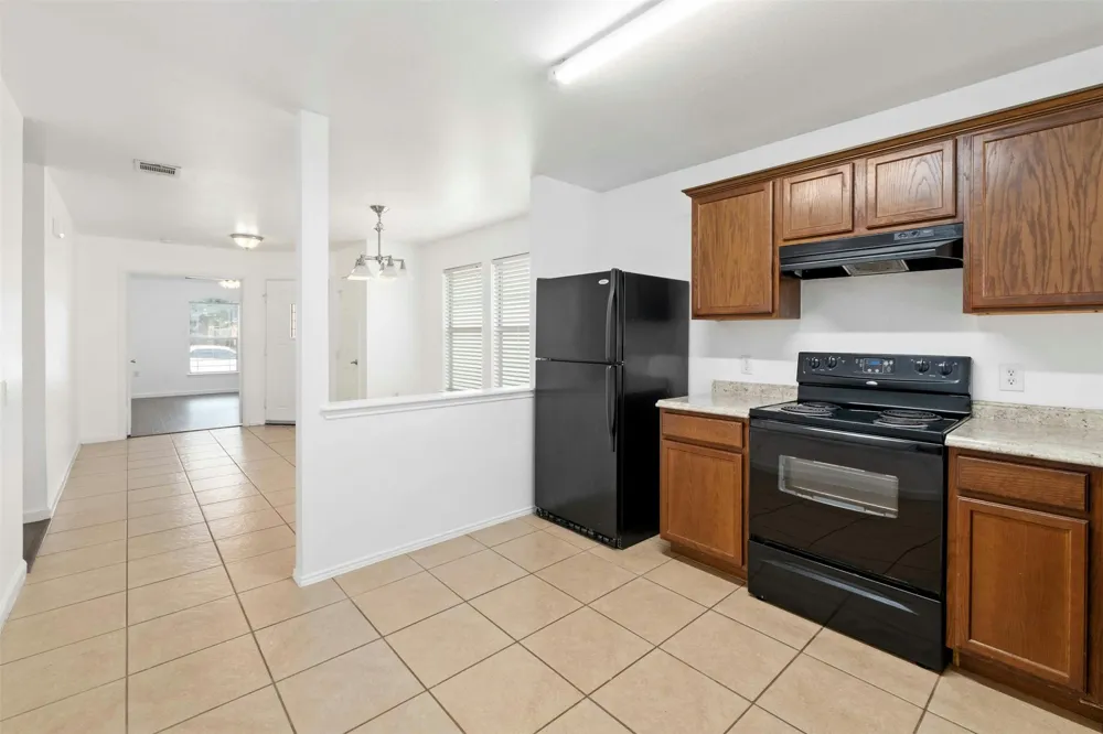 12409 Sky Harbor Drive Del Valle, TX 78617