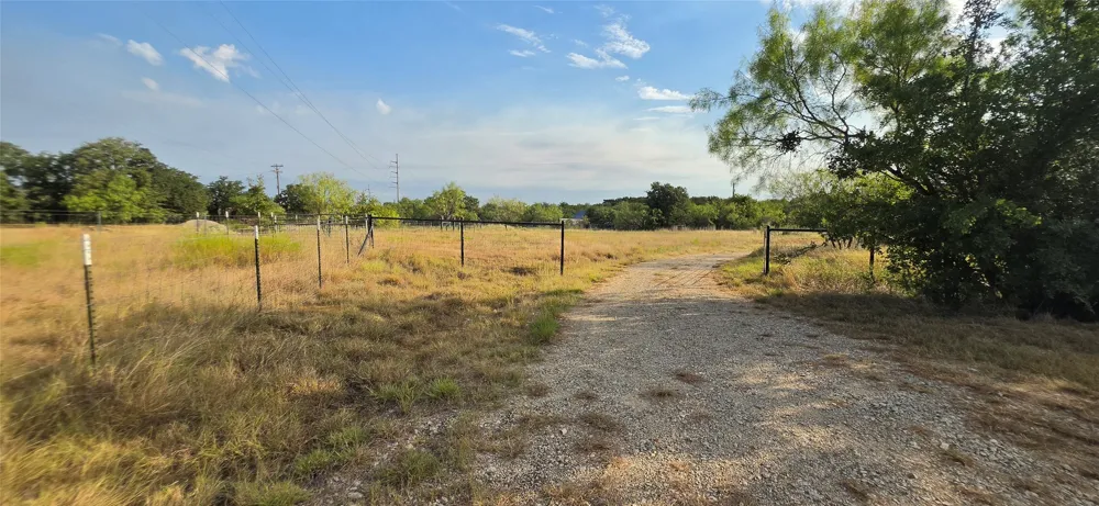 301 County Road 315 Comanche, TX 76442