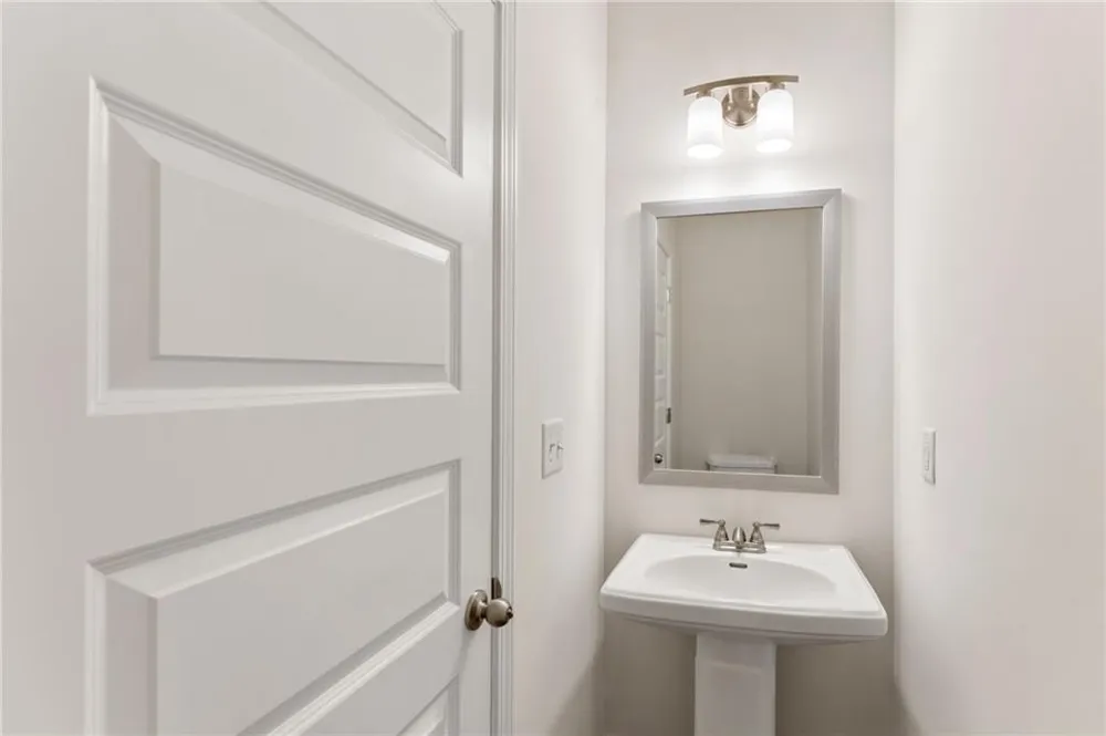 7332 Rocklin Lane Flowery Branch, GA 30542