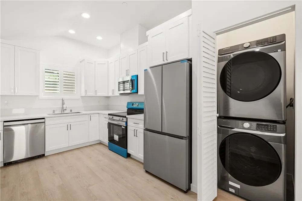 15030 Hesby Street Sherman Oaks, CA 91403