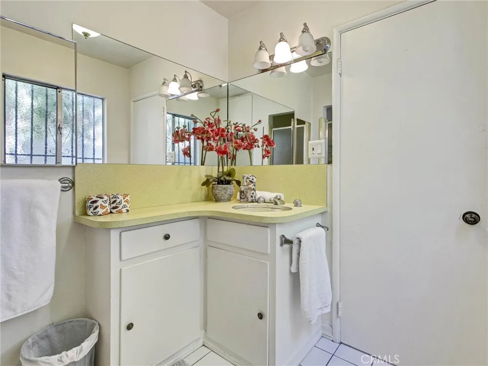 4268 Troost Avenue Studio City, CA 91604