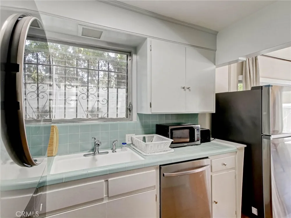 4268 Troost Avenue Studio City, CA 91604