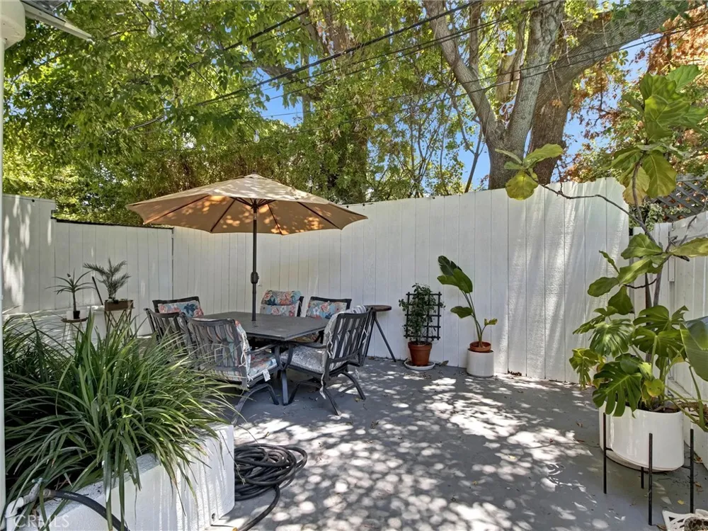 4268 Troost Avenue Studio City, CA 91604