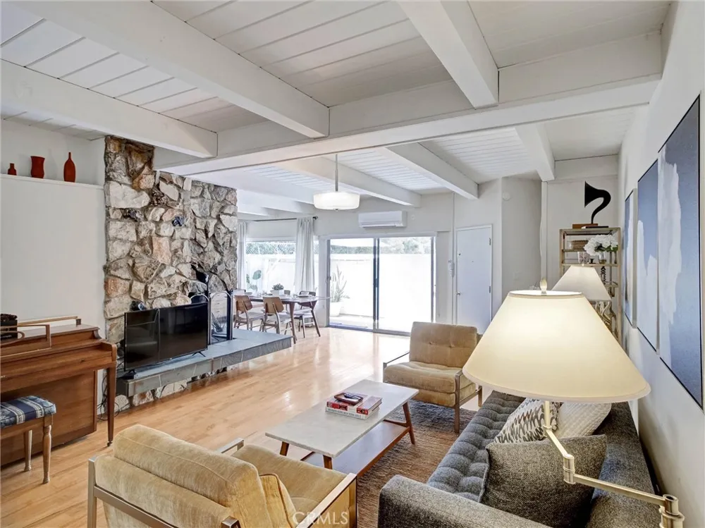 4268 Troost Avenue Studio City, CA 91604