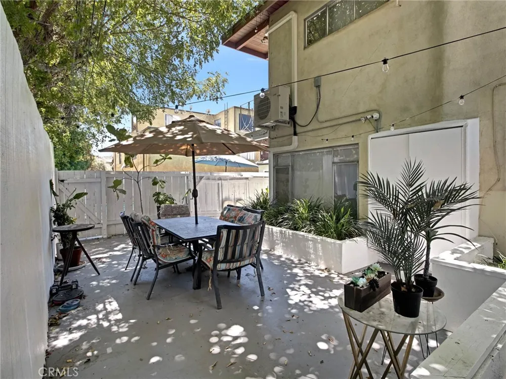4268 Troost Avenue Studio City, CA 91604
