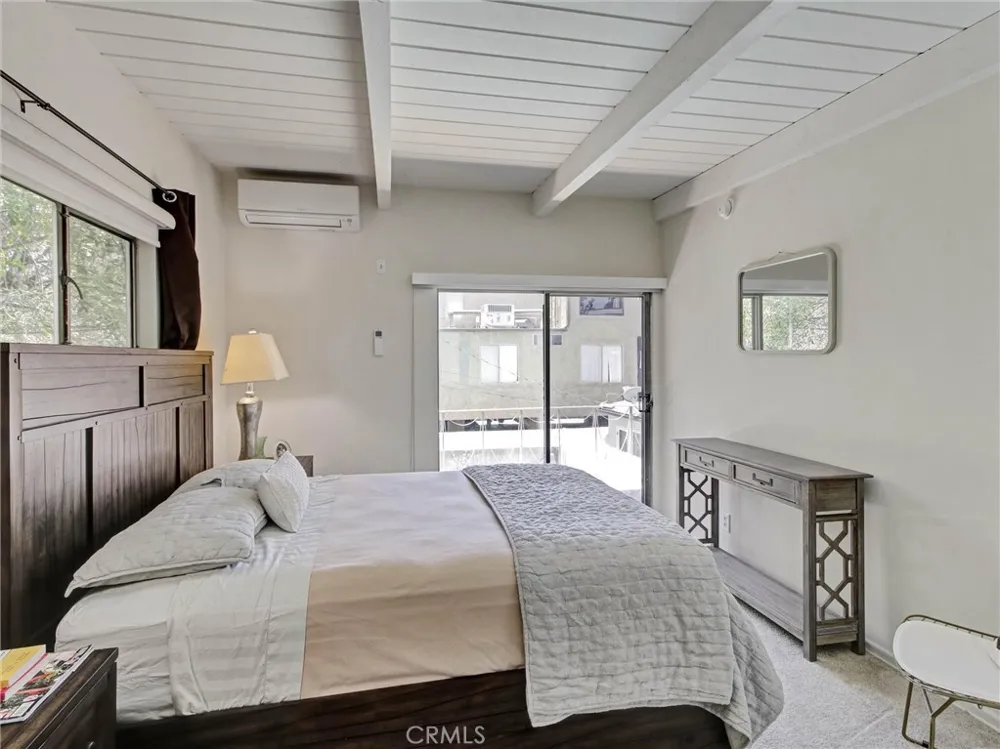 4268 Troost Avenue Studio City, CA 91604