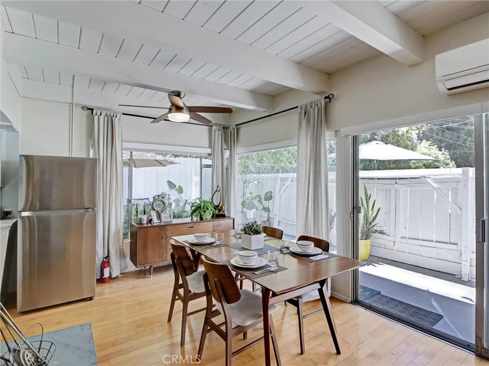 4268 Troost Avenue Studio City, CA 91604