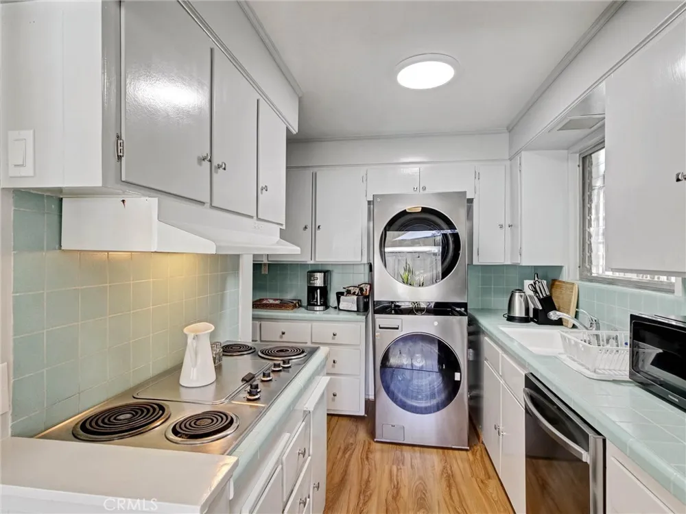 4268 Troost Avenue Studio City, CA 91604
