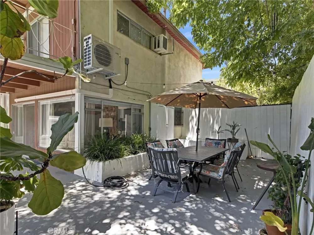 4268 Troost Avenue Studio City, CA 91604