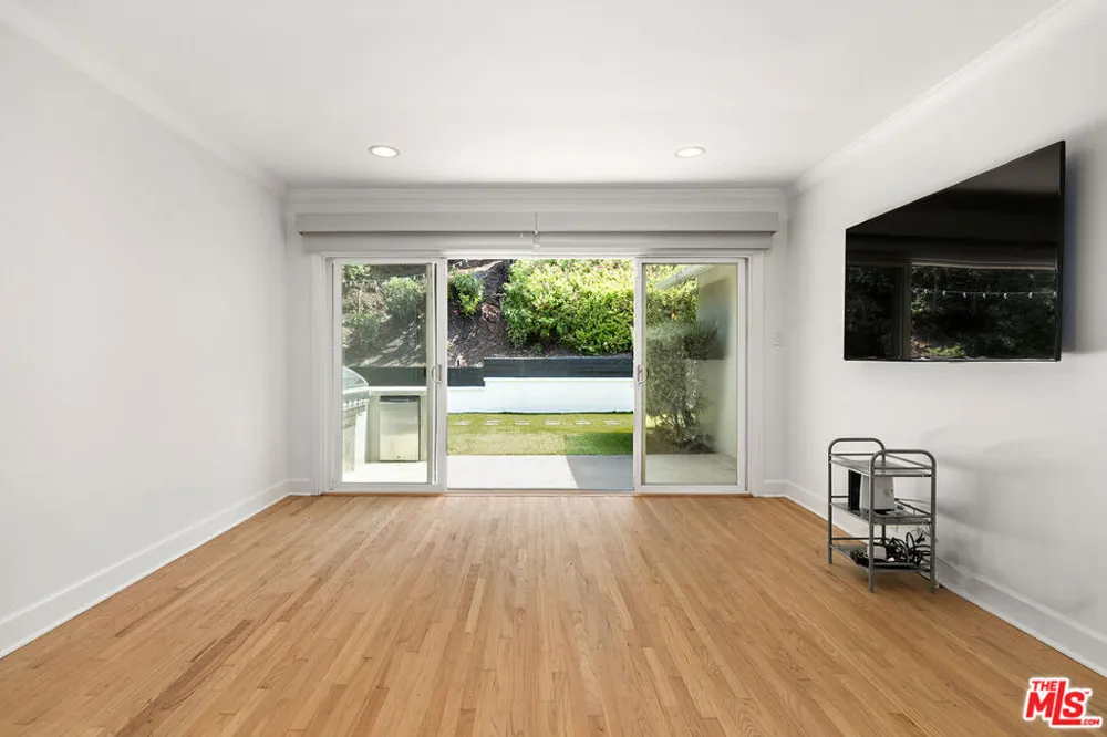 3976 Goodland Avenue Studio City, CA 91604