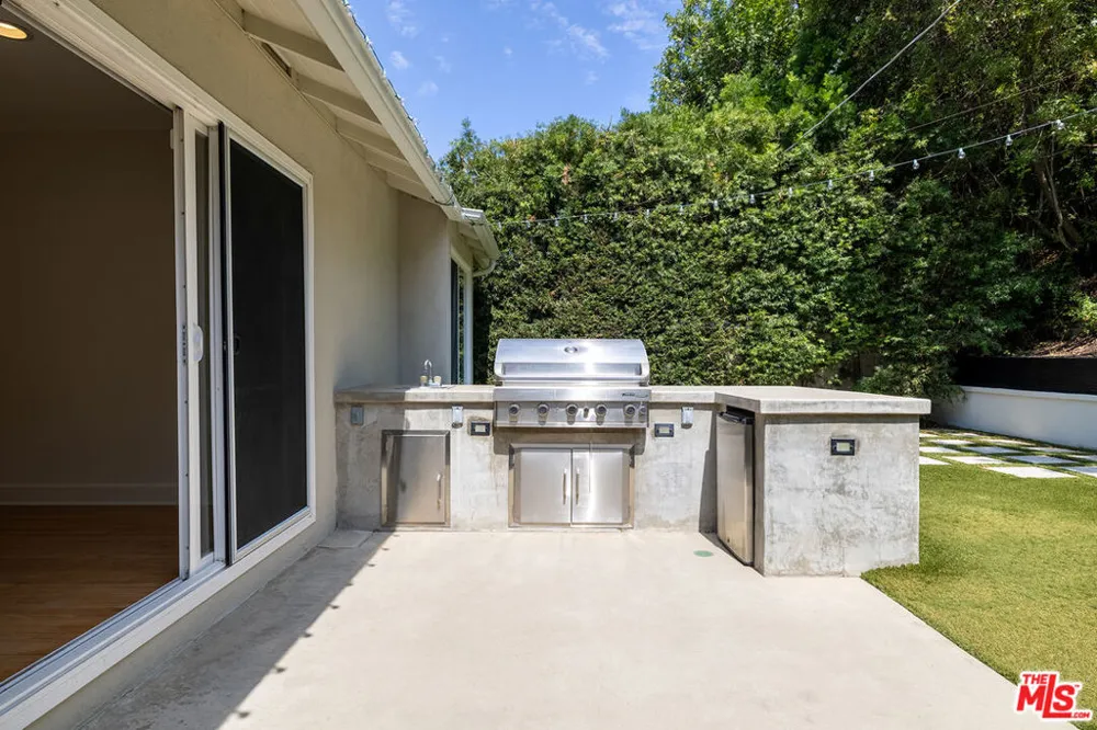 3976 Goodland Avenue Studio City, CA 91604