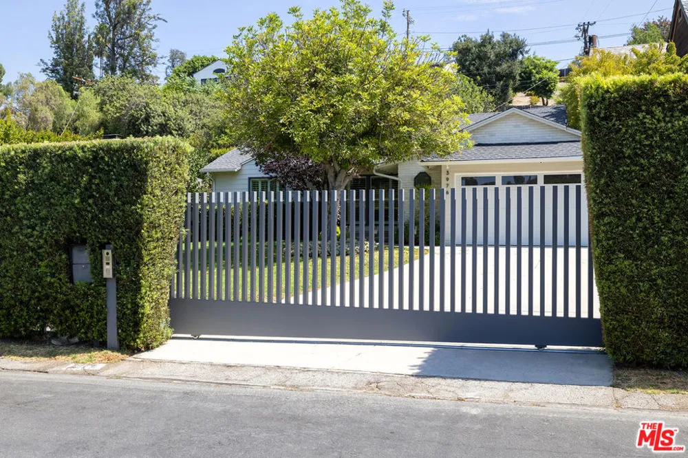 3976 Goodland Avenue Studio City, CA 91604