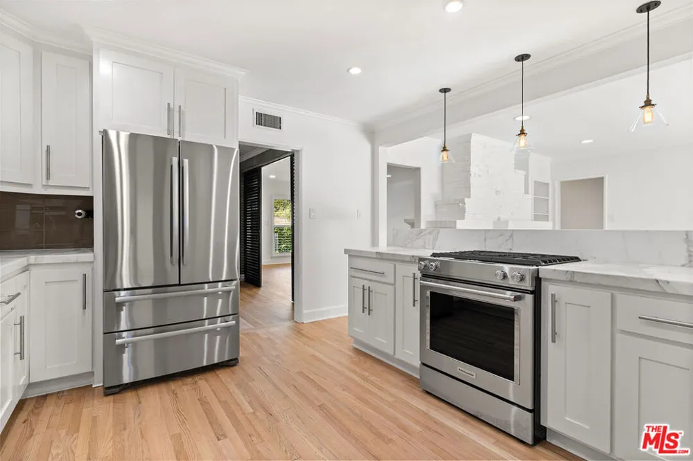 3976 Goodland Avenue Studio City, CA 91604