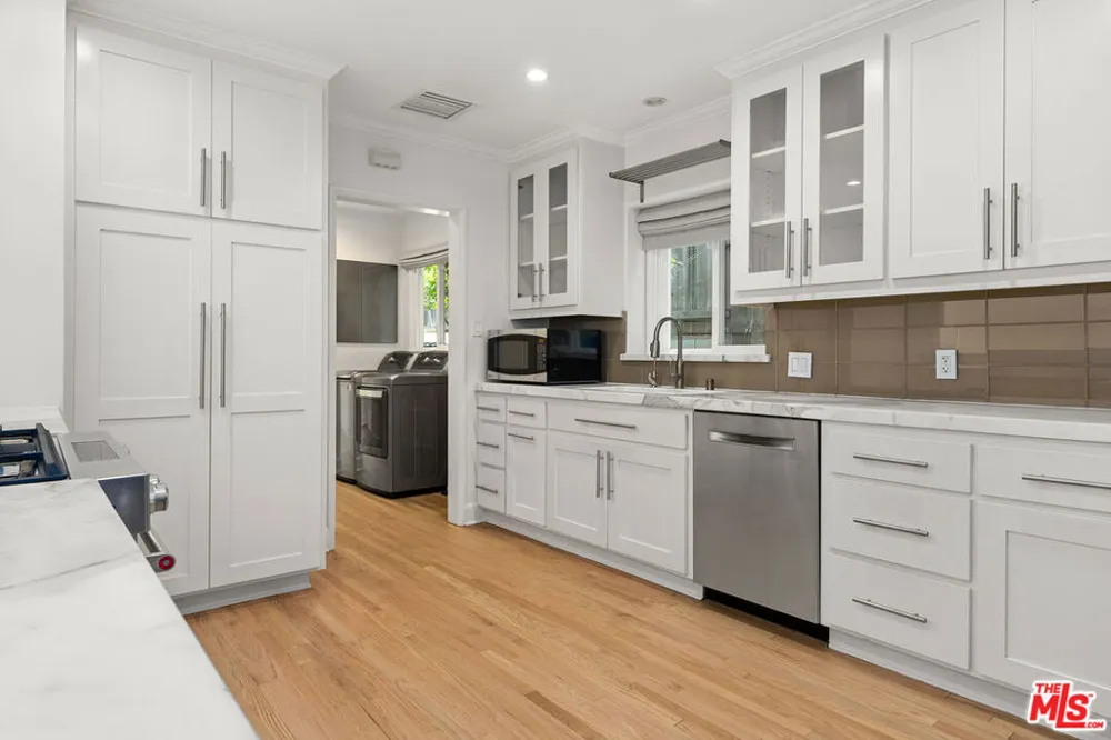 3976 Goodland Avenue Studio City, CA 91604