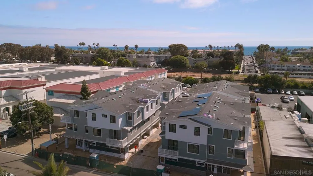 3219 Tyler Street Carlsbad, CA 92008