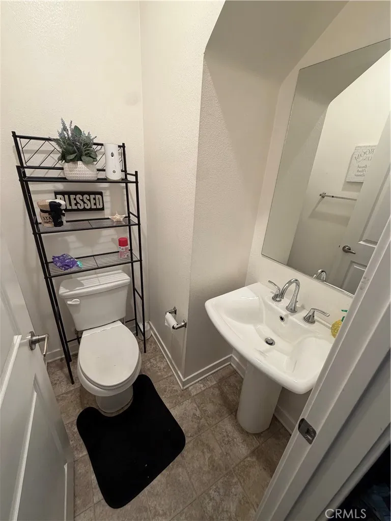 1374 Chervil Way Upland, CA 91786
