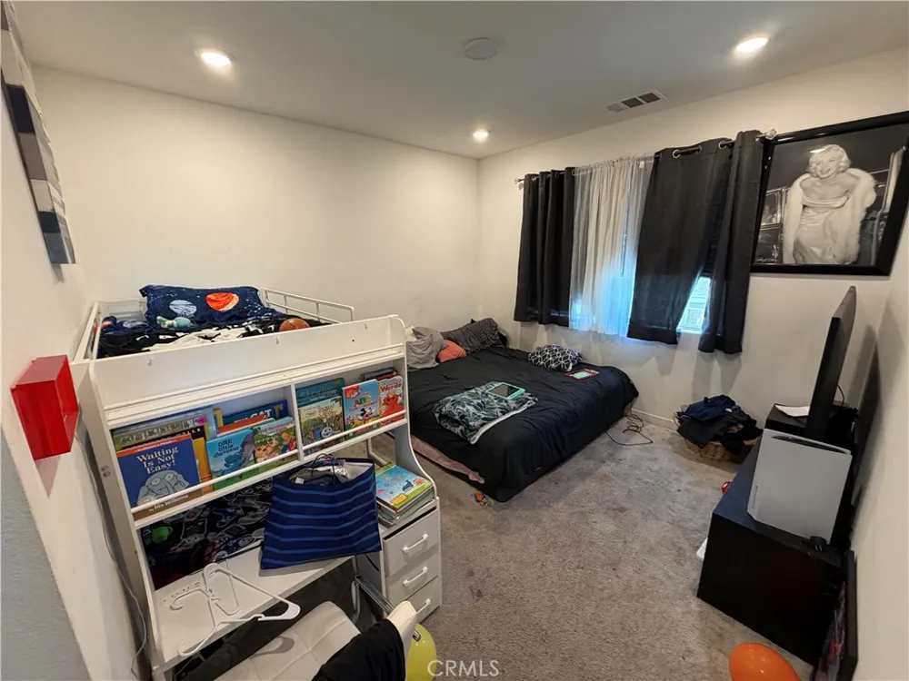 1374 Chervil Way Upland, CA 91786