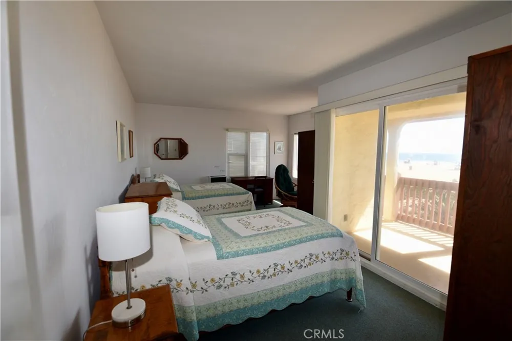16861 S Pacific Sunset Beach, CA 90742