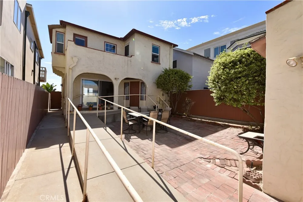 16861 S Pacific Sunset Beach, CA 90742