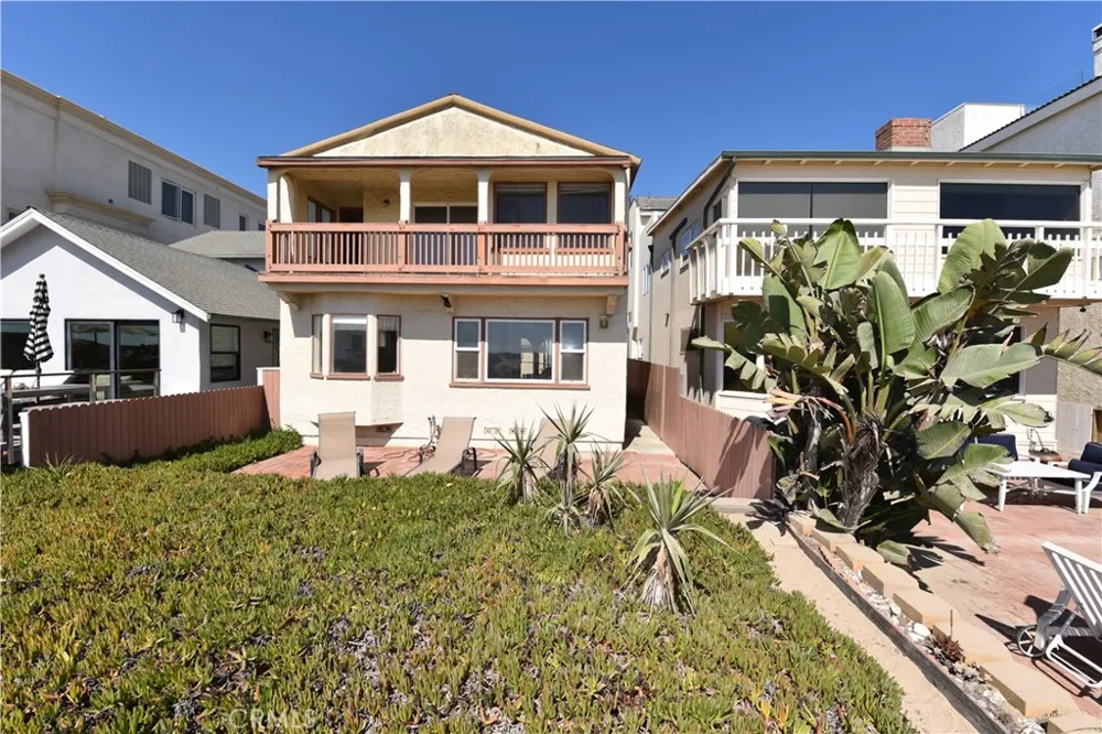 16861 S Pacific Sunset Beach, CA 90742