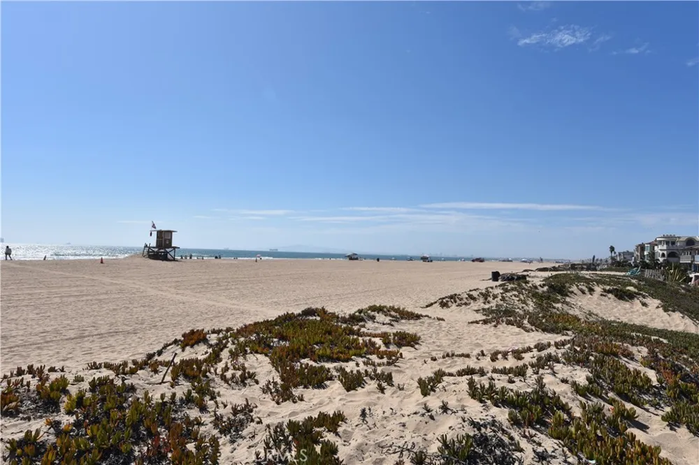 16861 S Pacific Sunset Beach, CA 90742
