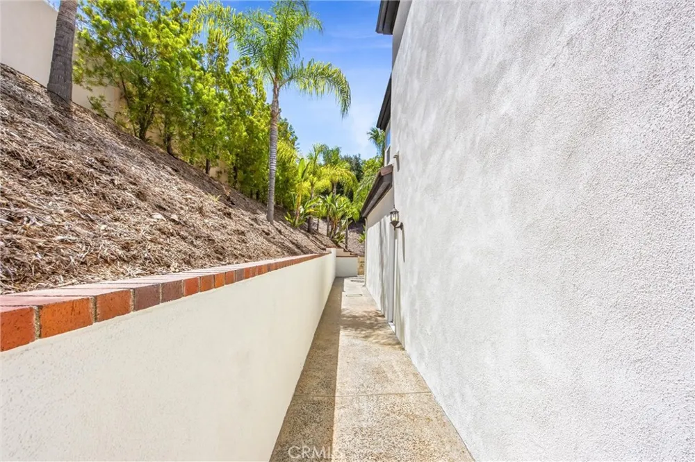 652 Fairway Drive Redlands, CA 92373