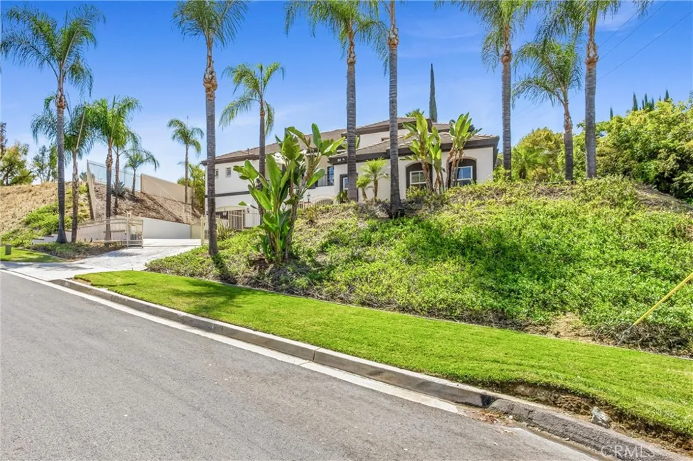 652 Fairway Drive Redlands, CA 92373