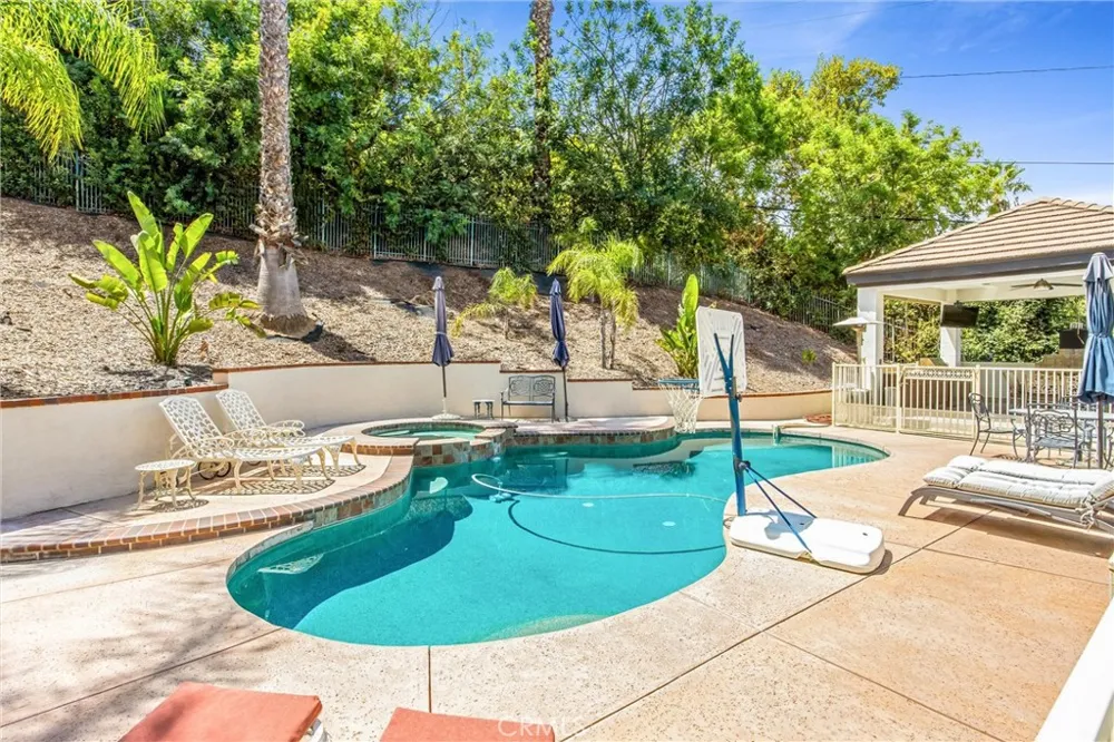 652 Fairway Drive Redlands, CA 92373