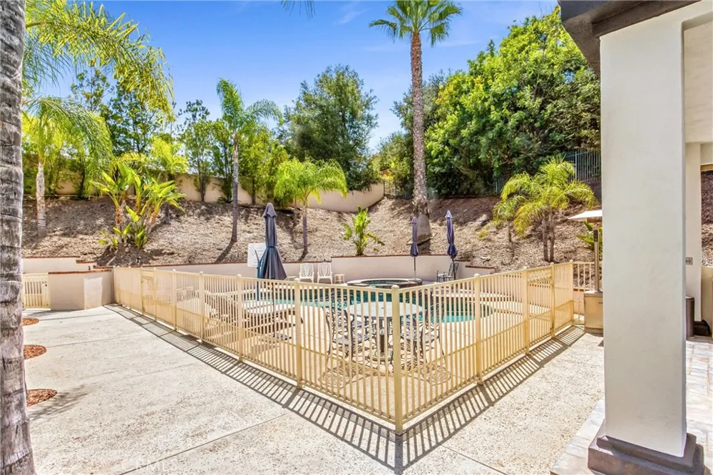 652 Fairway Drive Redlands, CA 92373