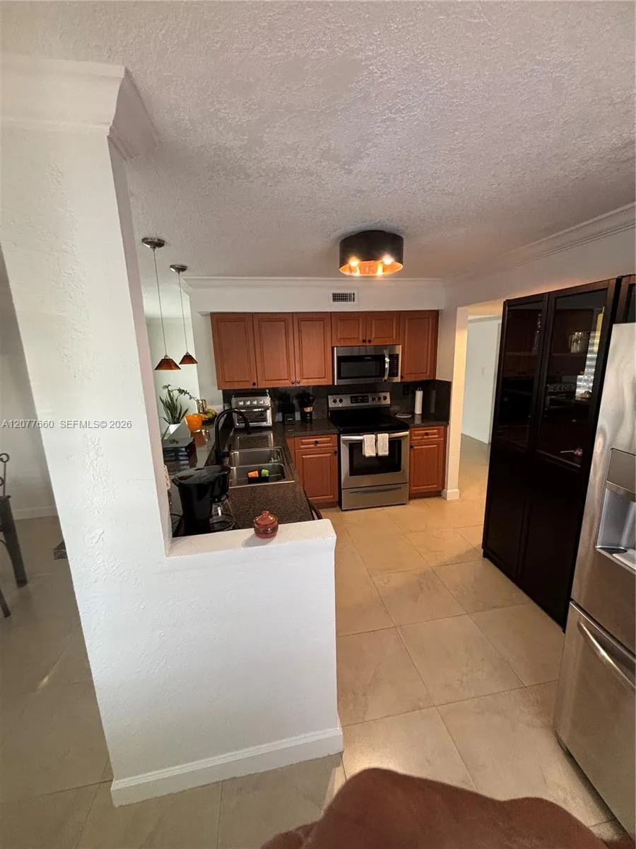 6305 Gage Pl #309A Miami Lakes, FL 33014