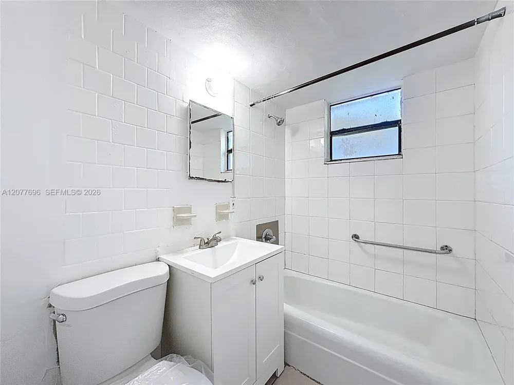 2419 NW 6th Ct Pompano Beach, FL 33069