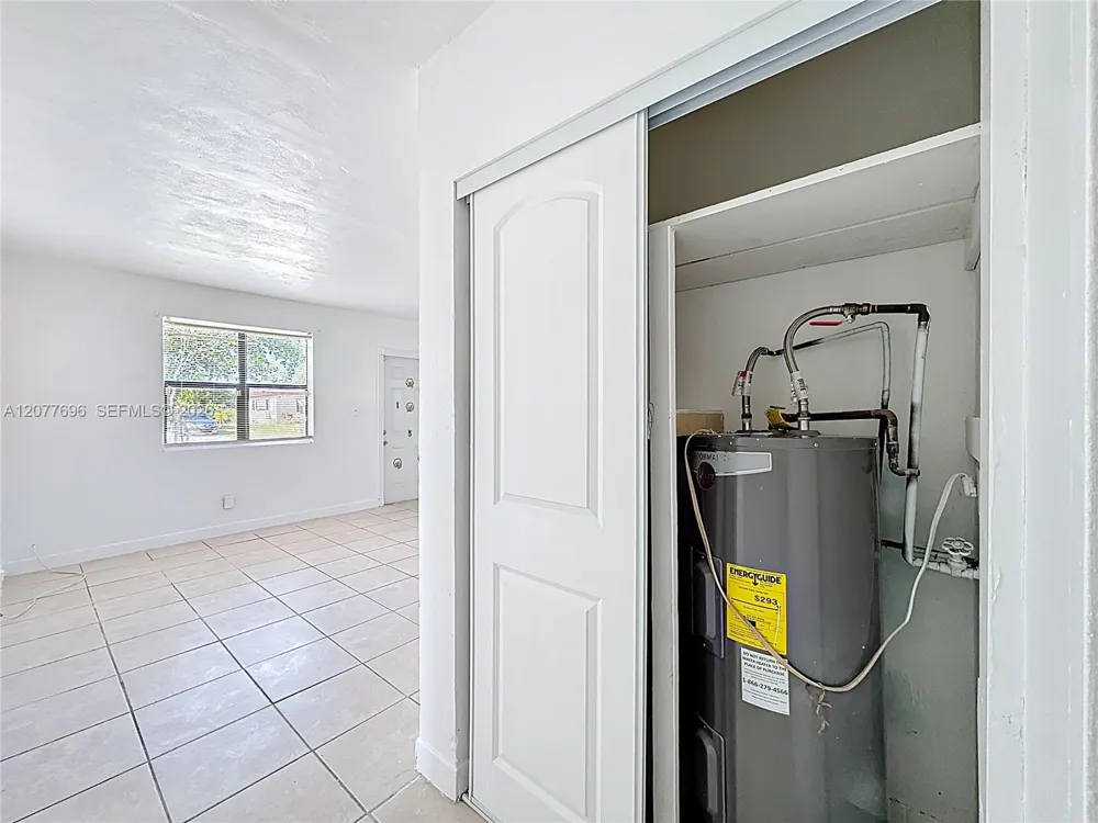 2419 NW 6th Ct Pompano Beach, FL 33069