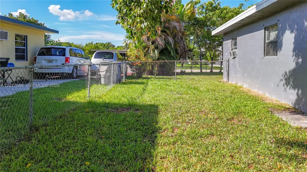 2419 NW 6th Ct Pompano Beach, FL 33069
