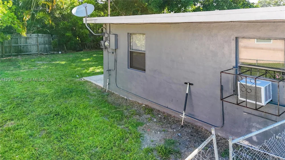 2419 NW 6th Ct Pompano Beach, FL 33069
