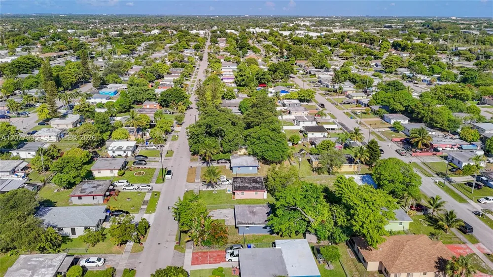 2419 NW 6th Ct Pompano Beach, FL 33069