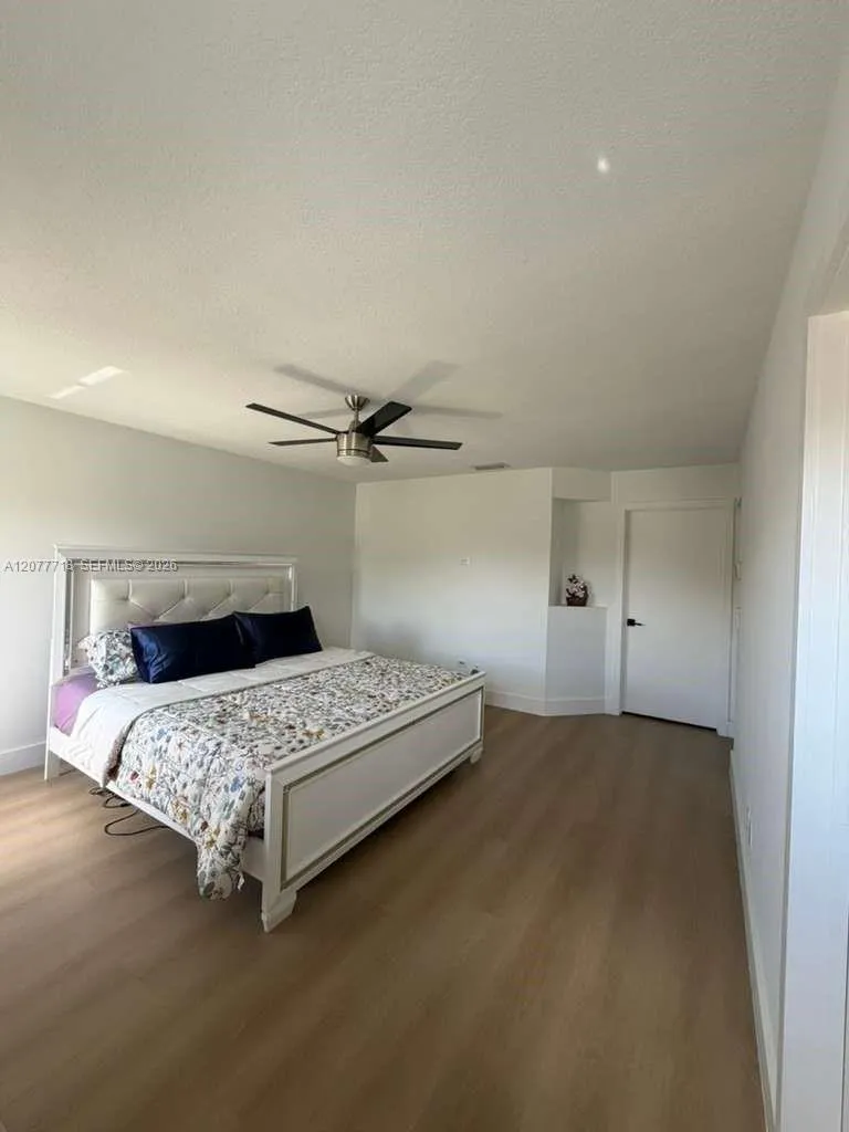 1920 NW 182nd Ter Pembroke Pines, FL 33029