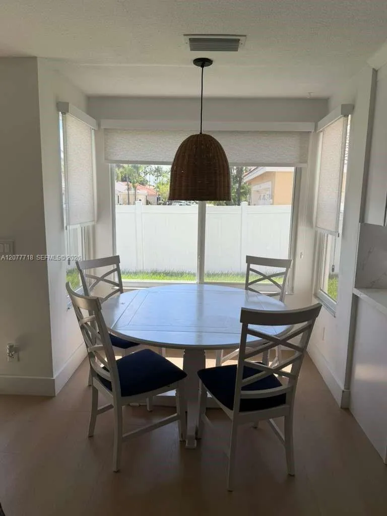 1920 NW 182nd Ter Pembroke Pines, FL 33029