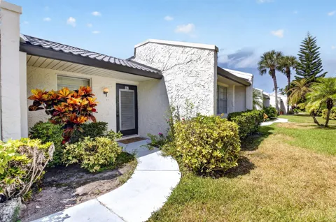 226 LAKE CONSTANCE DRIVE #226