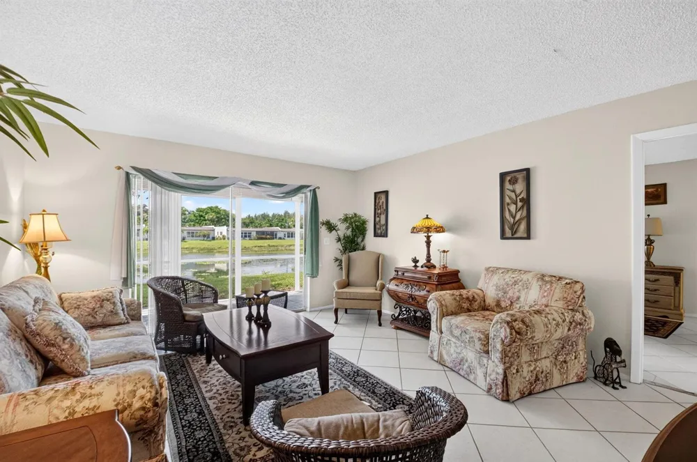 226 LAKE CONSTANCE DRIVE #226 West Palm Beach, FL 33411