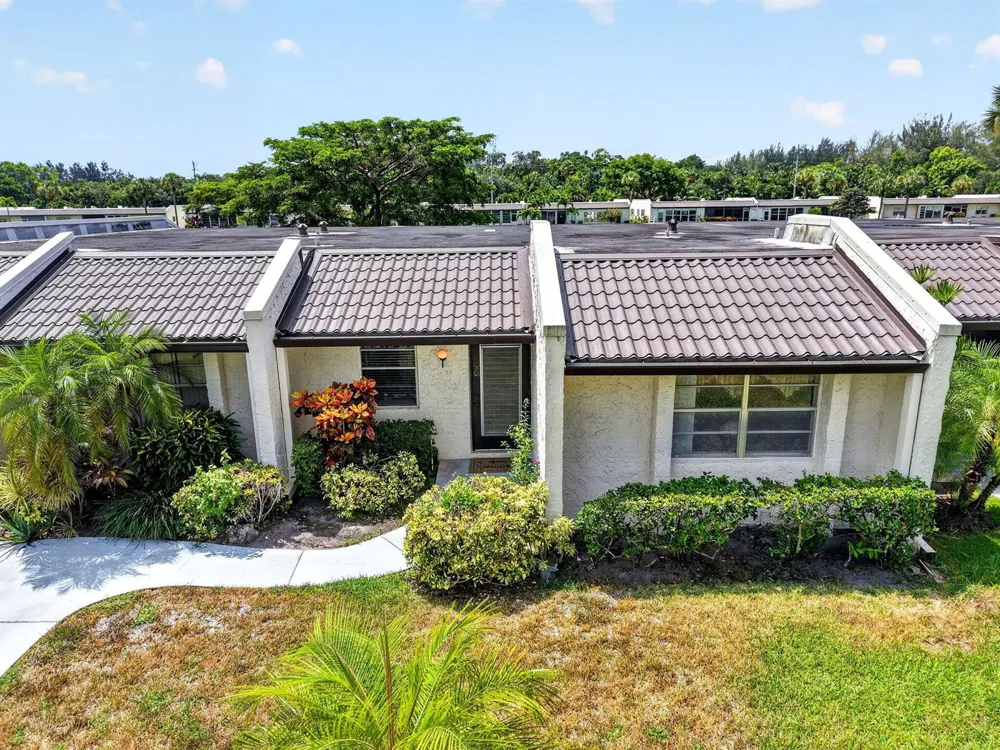 226 LAKE CONSTANCE DRIVE #226 West Palm Beach, FL 33411