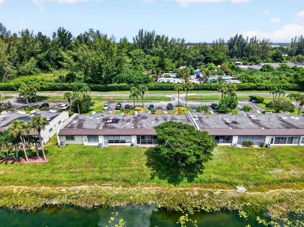 226 LAKE CONSTANCE DRIVE #226 West Palm Beach, FL 33411