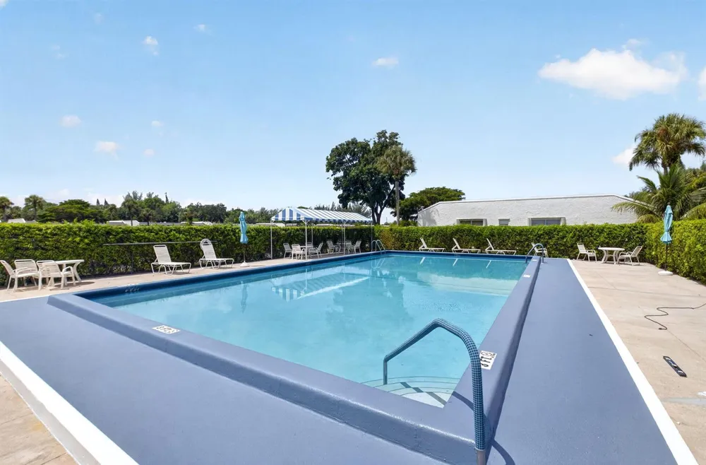 226 LAKE CONSTANCE DRIVE #226 West Palm Beach, FL 33411