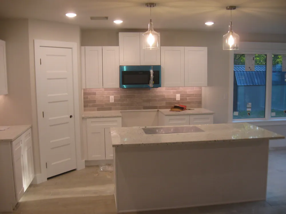 2056 Cherokee Avenue Chouteau, OK 74337