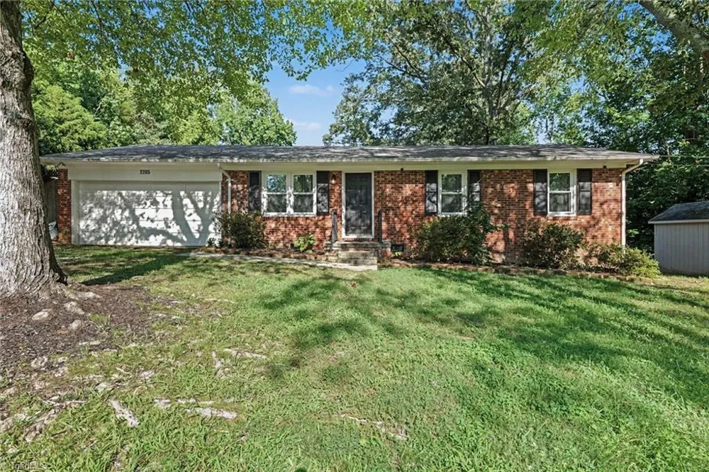 2205 Cardinal Drive Jamestown, NC 27282