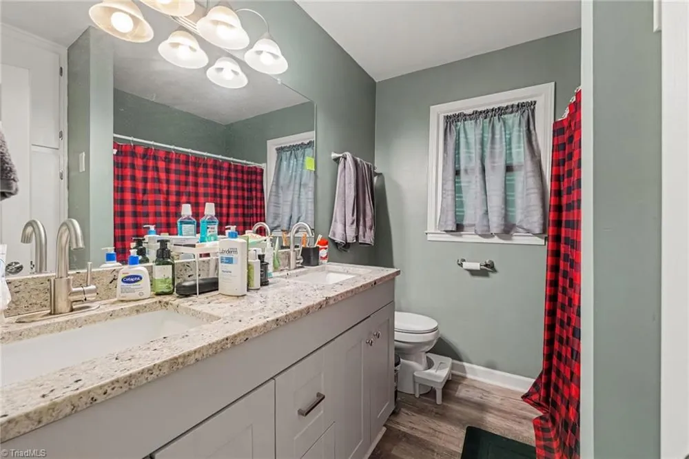 2205 Cardinal Drive Jamestown, NC 27282