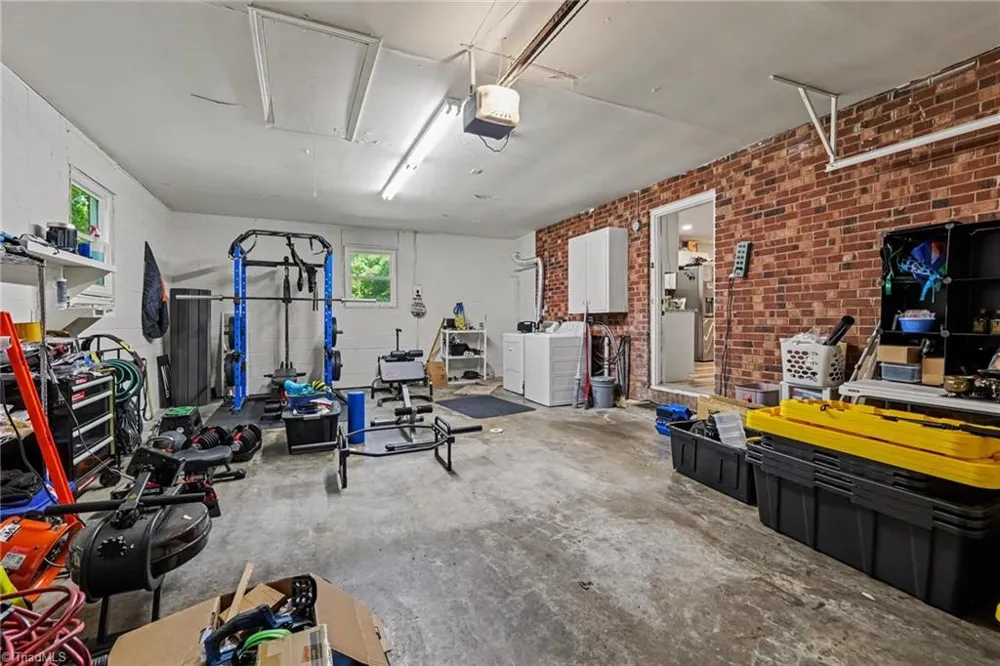 2205 Cardinal Drive Jamestown, NC 27282